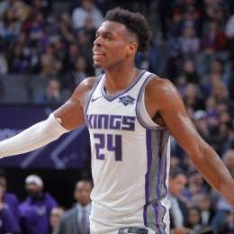 Super Buddy Hield! Sacramento ferma Boston dopo dieci gare
