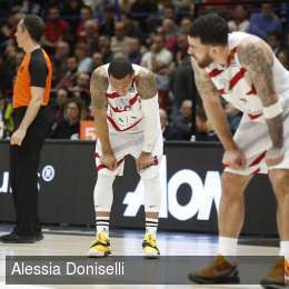 Un’Olimpia piatta e nervosa, la faccia di James e gli aggiustamenti