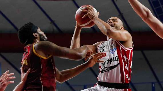 L'Olimpia gioca una partita di sacrificio a Venezia, ma cede 69-63